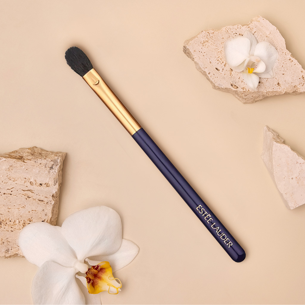 Estee Lauder Blending Shadow Brush