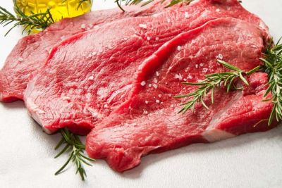 Врачи рассказали, почему стоит отказаться от употребления красного мяса
