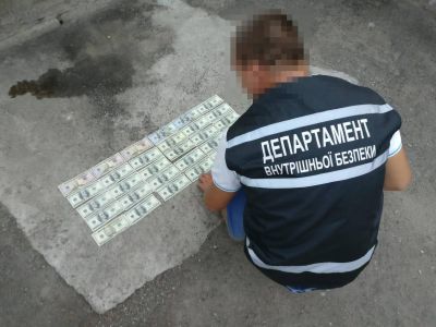 В Кропивницком на крупной взятке поймали следователя полиции