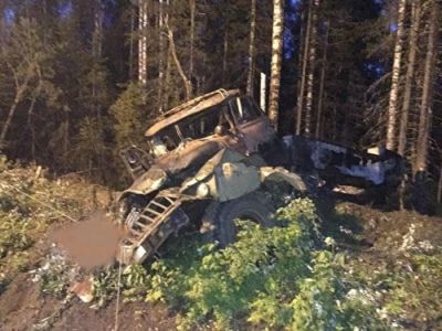 У Росії через п’яного водія вибухнув бензовоз з туристами на цистерні, є жертви