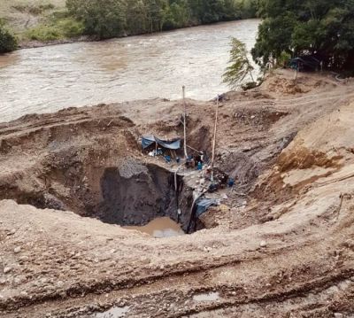 З-під завалів золотодобувної шахти в Колумбії витягли тіла 11 гірників
