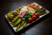 Соленья и маринады: кому они вредны и чем полезны