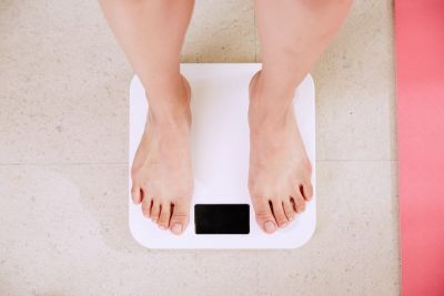 Диетолог напомнила об опасности быстрого похудения