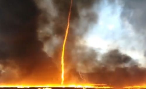 У Великобританії пожежники зафіксували вогняне торнадо (відео)