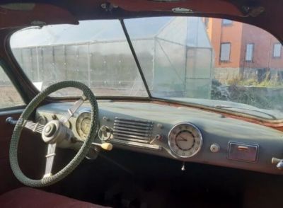 В сети показали 70-ти летнюю Tatra, которая 35 лет простояла в гараже (ФОТО)
