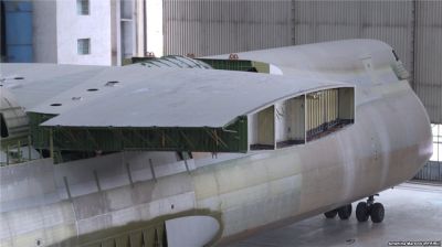 Появились фотографии недостроенного самолета-двойника "Мрия"