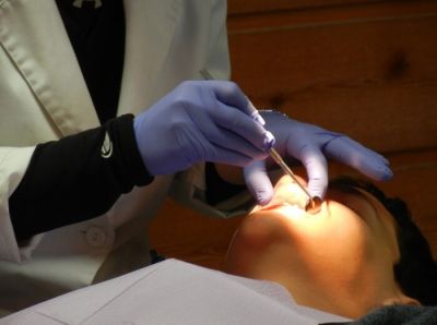 Лечение кариеса: как спасти зубы