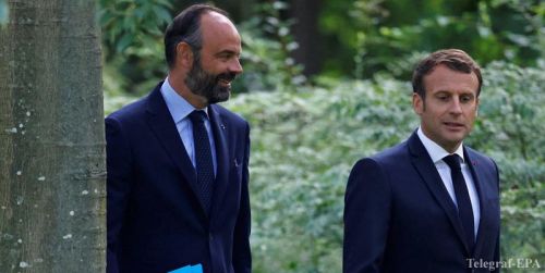 СМИ: Макрон ожидает отставки премьера Франции