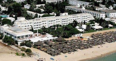 У Тунісі працівники готелю Les Oranges взяли туристів у заручники