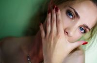 Волосы на подбородке сигнализируют о проблемах с женским здоровьем