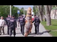 В Москве задержали &laquo;динозавра&raquo;
