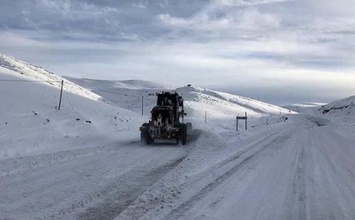 750 населених пунктів у Туреччині заблоковано через снігопади